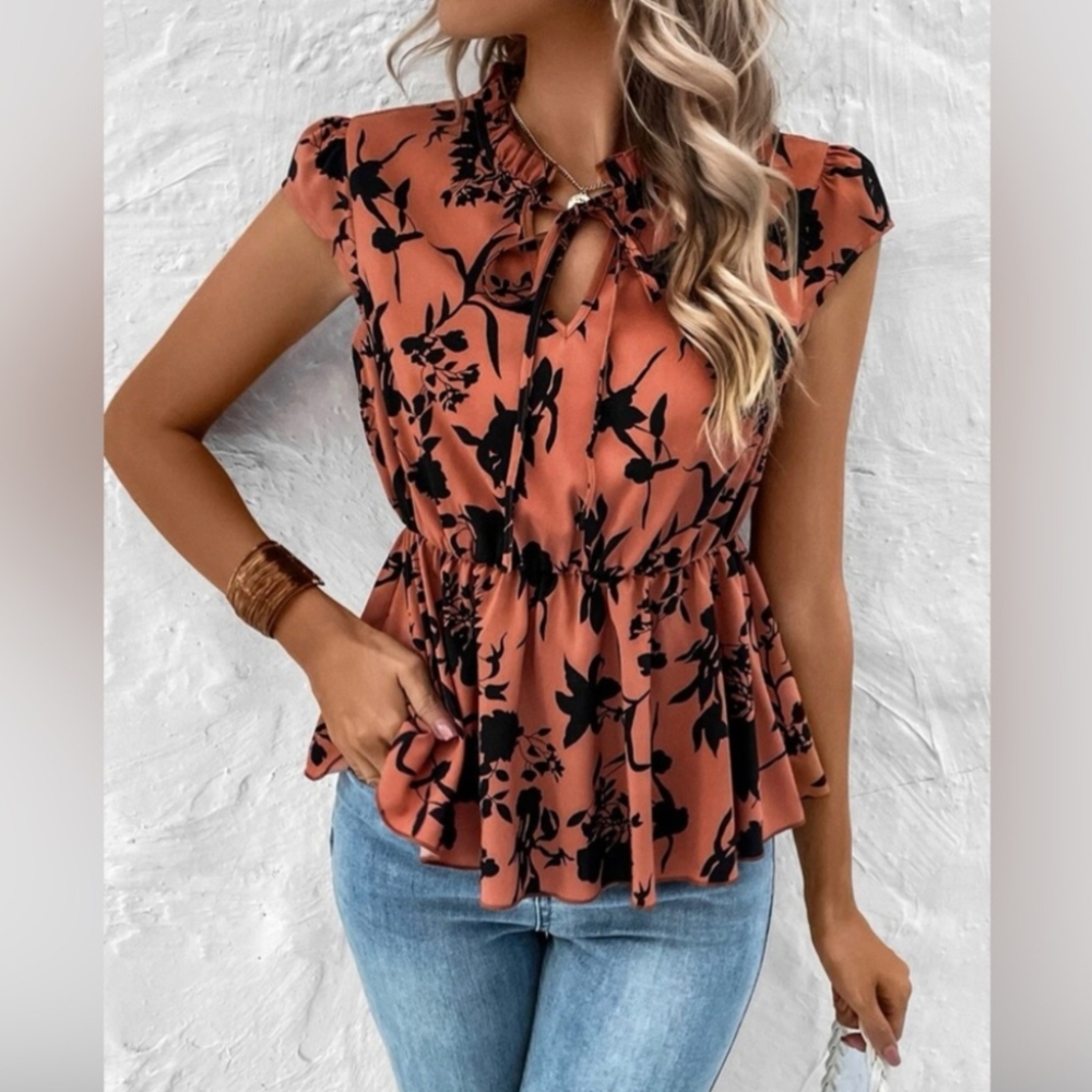 🌼Floral Black And Copper Cap Sleeve Ruffled Blouse, Size Large